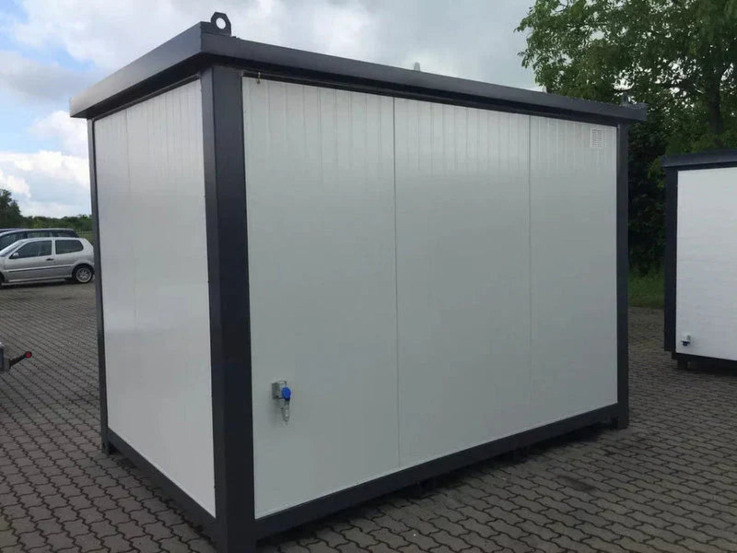 Bürocontainer. 3,50 × 2,20m