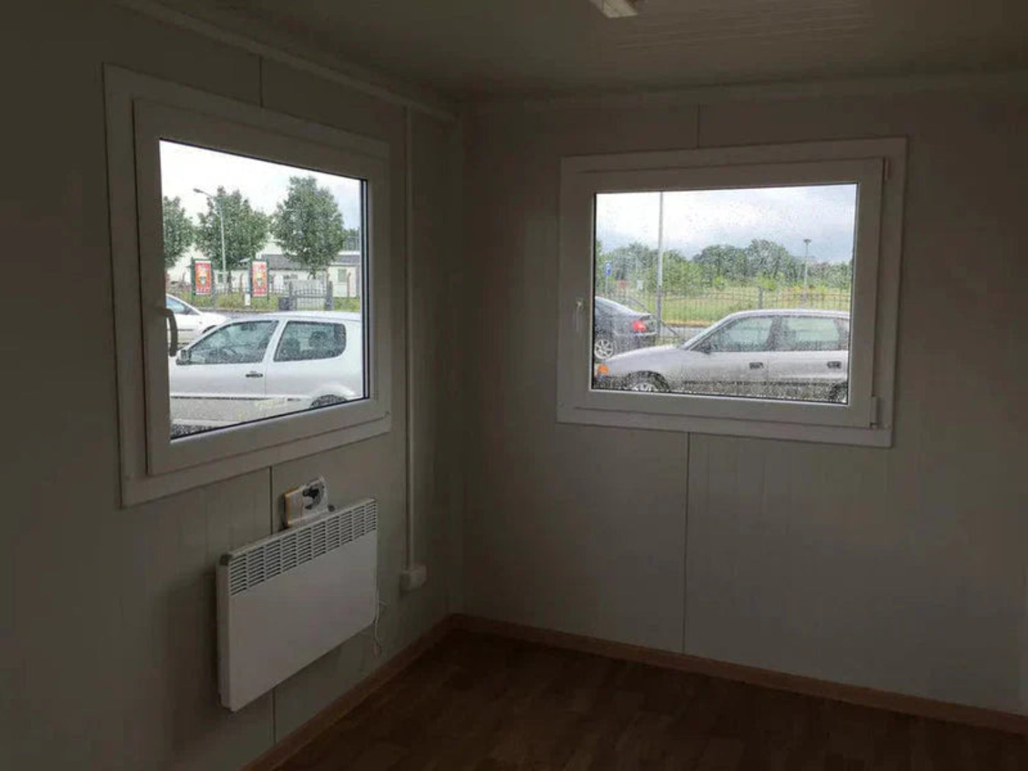 Bürocontainer. 3,50 × 2,20m