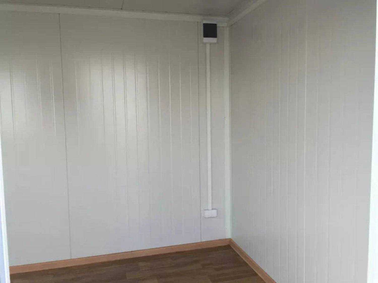 Bürocontainer. 3,50 × 2,20m